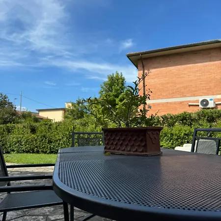 Lucy's House, Elegante Rustico Con Tutti I Comfort Moderni A Pisa
