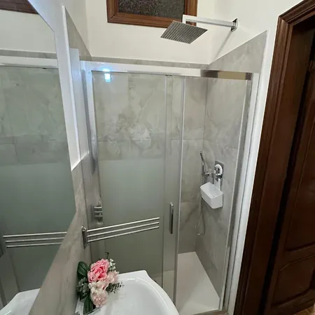 Lucy's House, Elegante Rustico Con Tutti I Comfort Moderni A Guest house