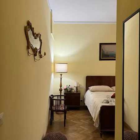 Lucy's House, Elegante Rustico Con Tutti I Comfort Moderni A Guest house *
