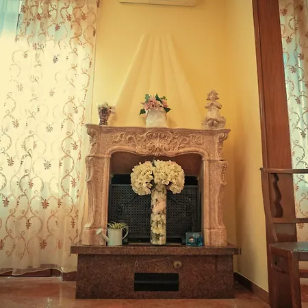 Lucy's House, Elegante Rustico Con Tutti I Comfort Moderni A 3*